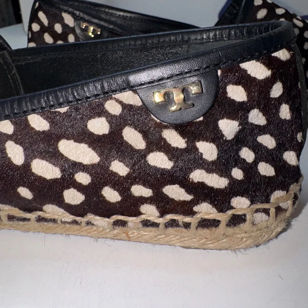Tory‎ Burch Espadrille Flats Womens 8.5 Black Cream Animal Print Calf Hair Logo